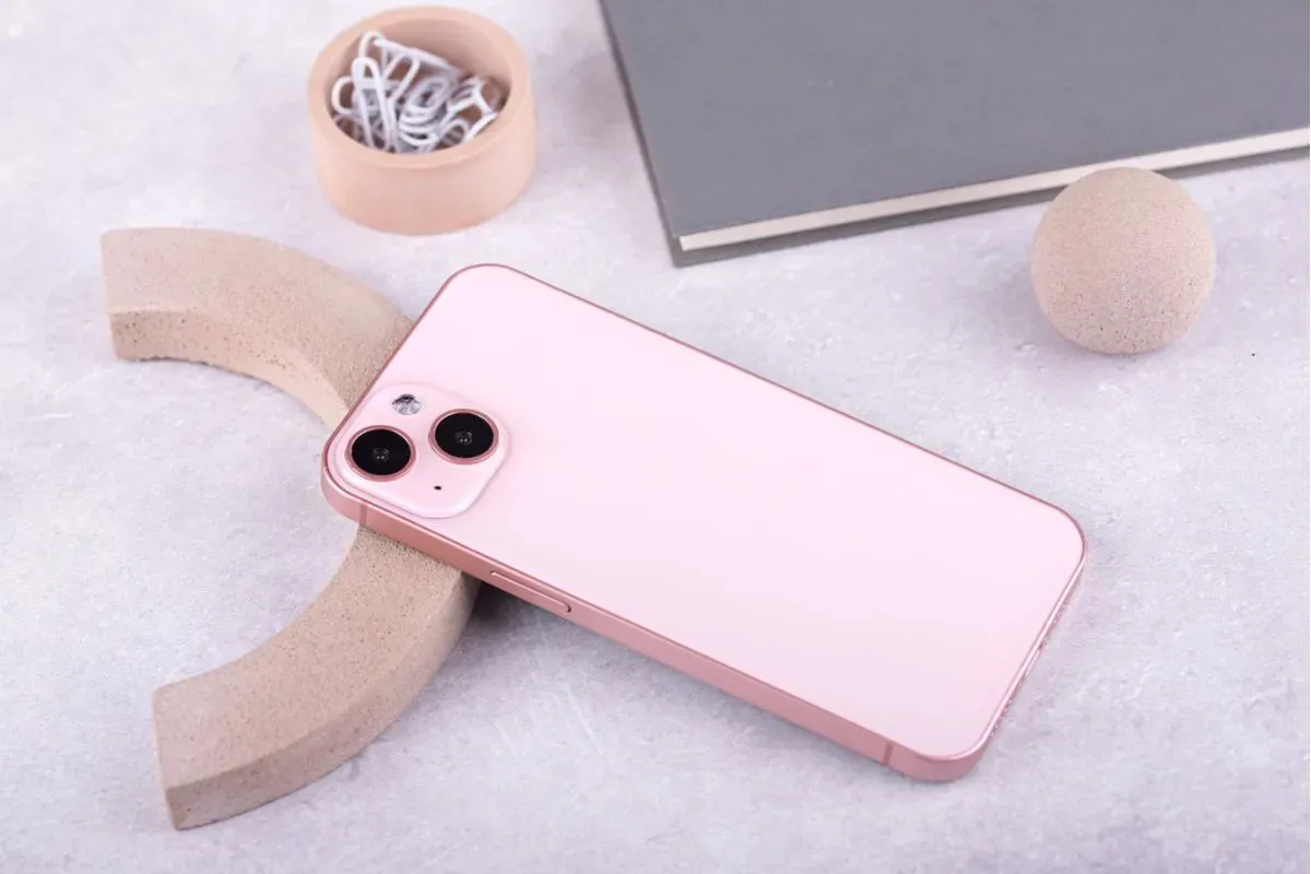 Daftar harga iPhone terbaru September 2025. (Sumber: Freepik)