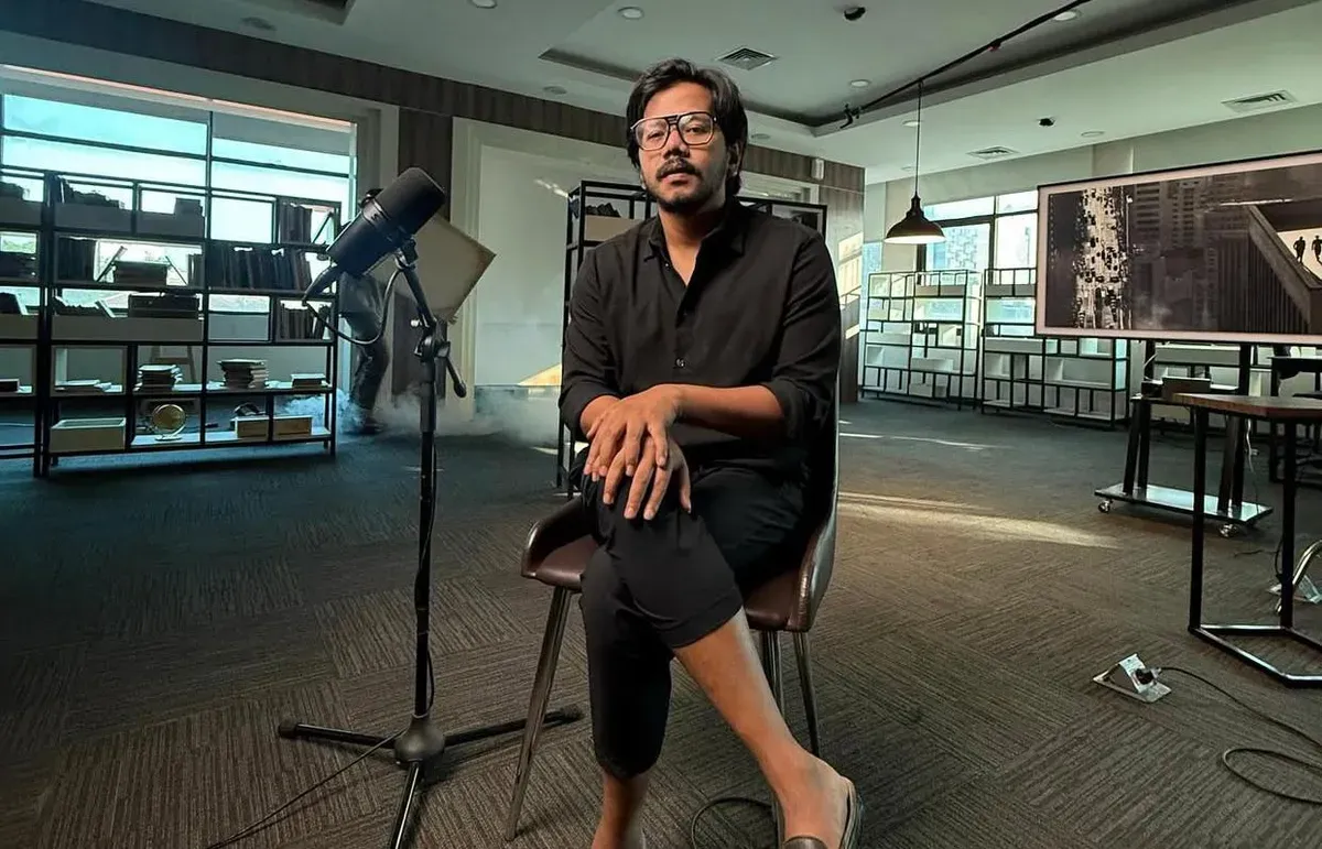 Ferry Irwandi menyoroti kericuhan yang terjadi di Universitas Islam Bandung (Unisba) dan Universitas Pasundan (Unpas). (Sumber: Instagram/@irwandiferry)