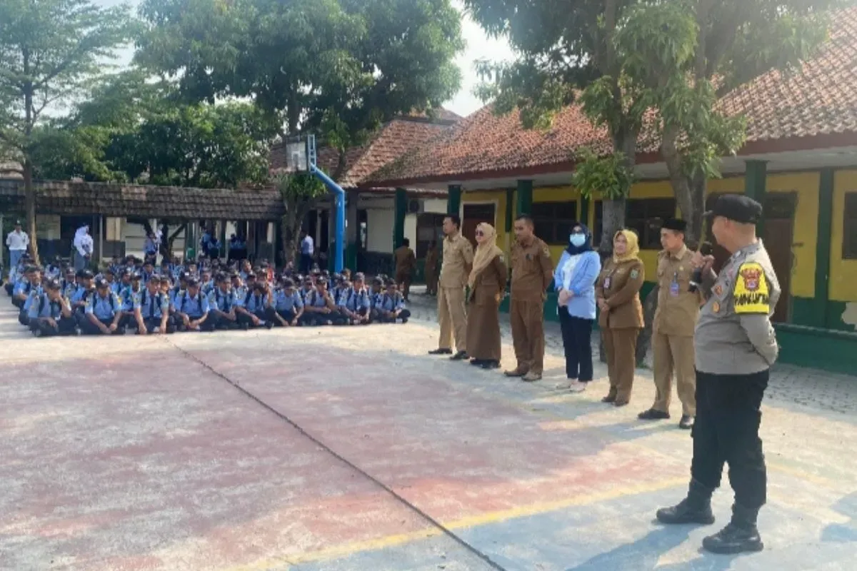 Polres Serang memberikan imbauan kepada pelajar di sekolah. (Sumber: Dok. Polres Serang)