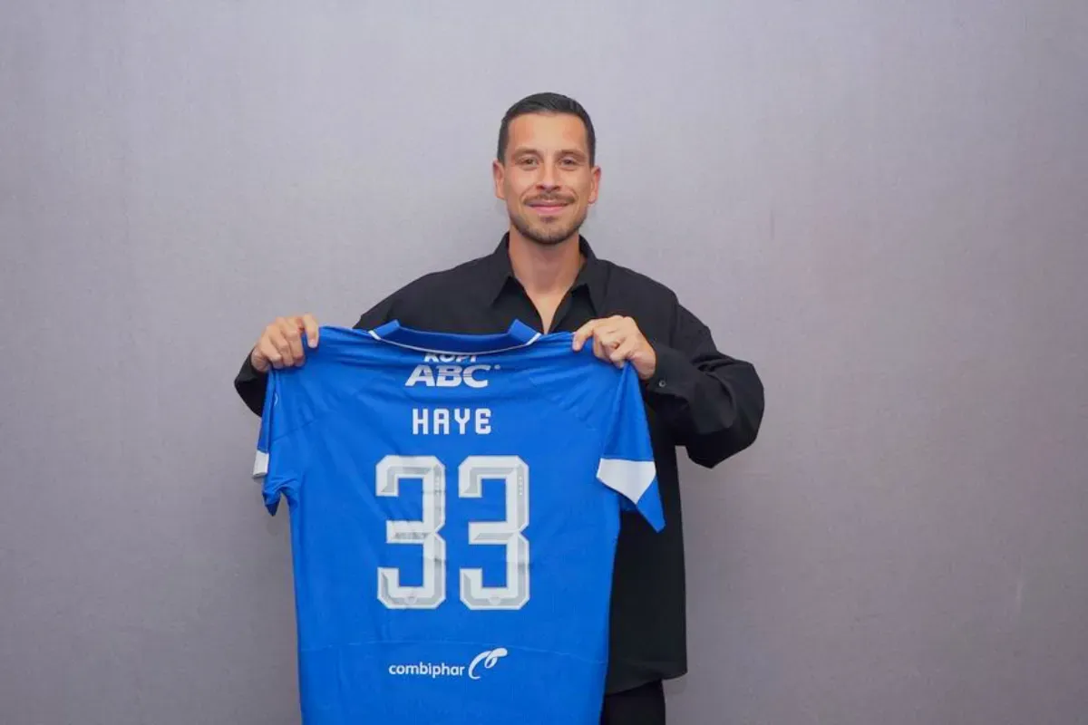 Potret pemain Persib Bandung, Thom Haye. (Sumber: Persib)