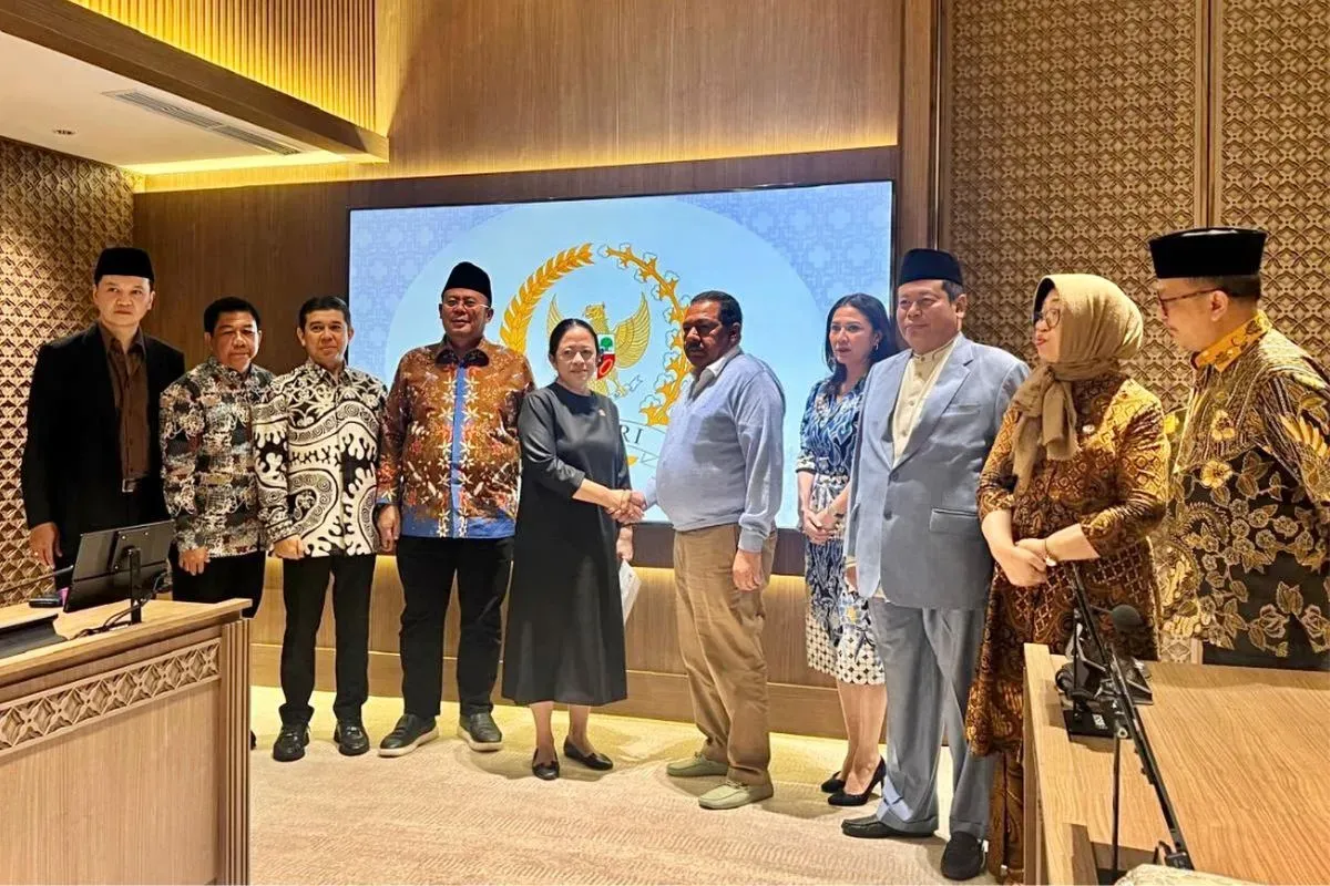 Pengurus Mujadalah Kiai Kampung bertemu Ketua DPR RI, Puan Maharani dan Wakil Ketua DPR, Cucun Ahmad Syamsurijal di kompleks parlemen DPR, Senayan, Jakarta Pusat, Kamis, 4 September 2025. (Sumber: Dok. Istimewa)