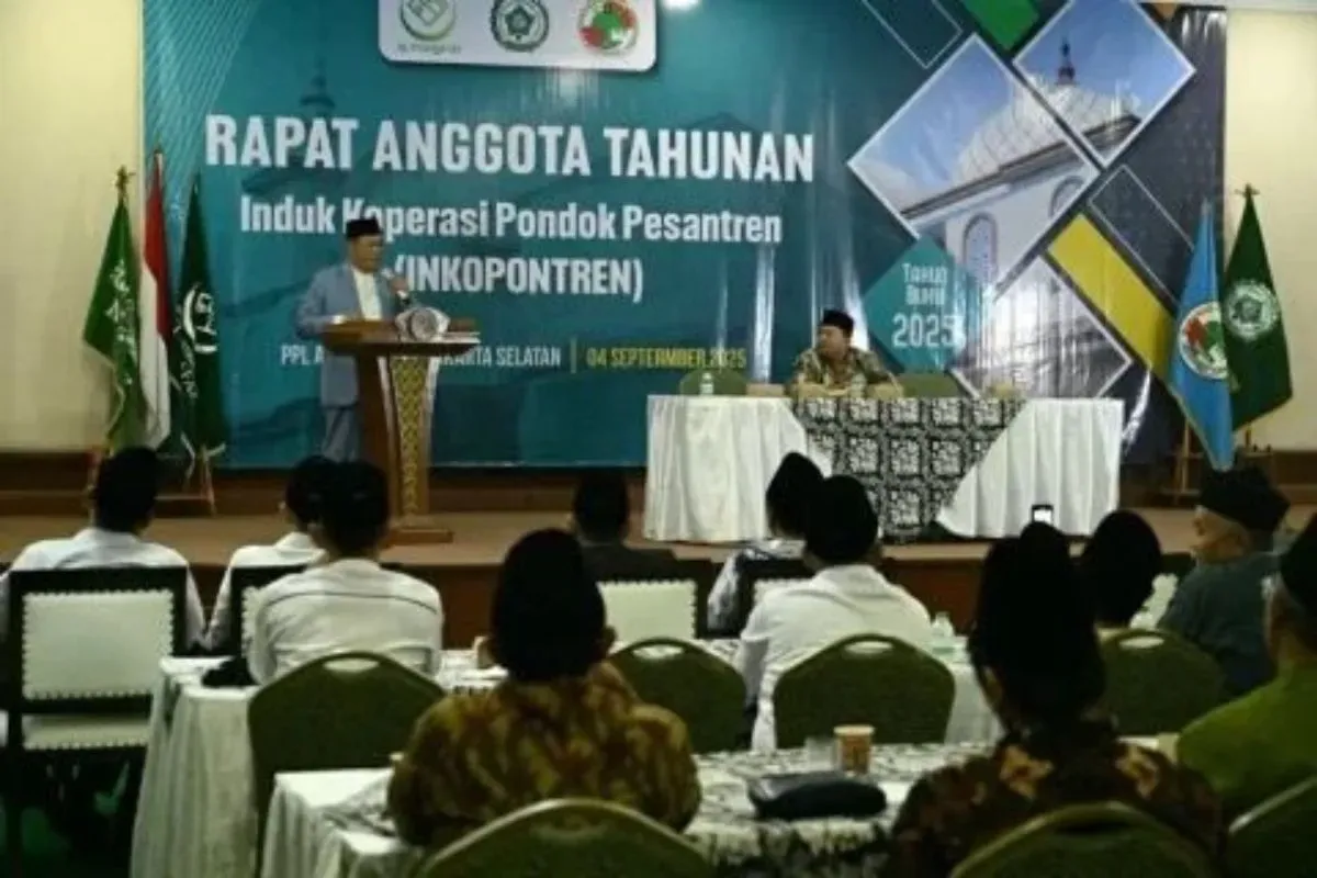 KH Marsudi Syuhud terpilih jadi ketua umum Inkopontren periode 2025-2030, target menjadi pembayar zakat terbesar. (Sumber: Istimewa)