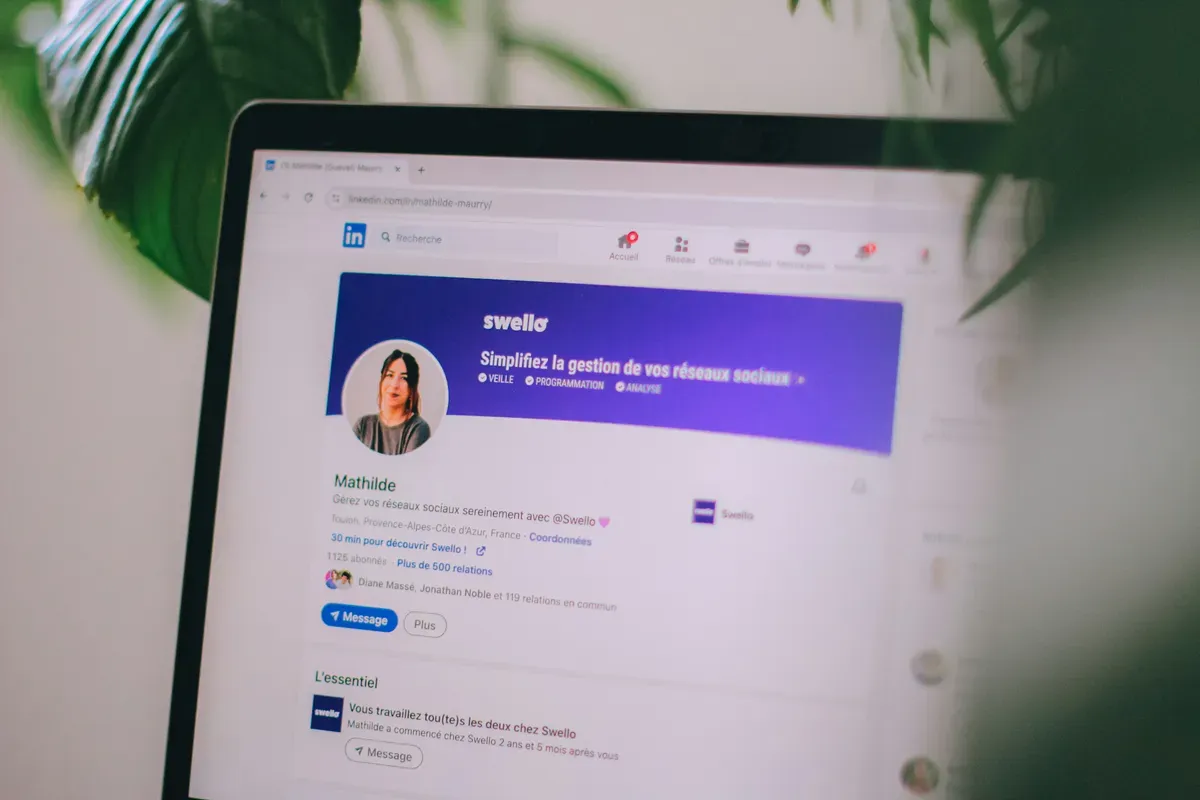 Tips dan Trik Agar Profil LinkedIn Menarik untuk Recruiter hingga HRD Perusahaan (Sumber: Unsplash/Swello)