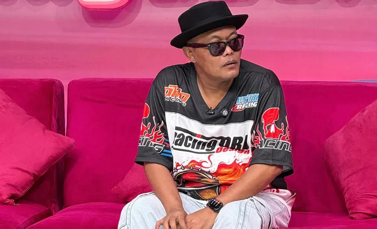 Komedian senior Entis Sutisna atau Sule tengah menjadi sorotan publik dan dikaitkan dengan ramalan Hard Gumay. (Sumber: Instagram/@ferdinan_sule)