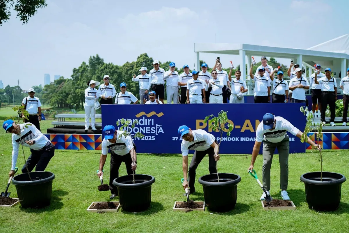 Bank Mandiri lewat Livin' Planet menamam 559 berbagai jenis pohon. (Sumber: Dok. Bank Mandiri)