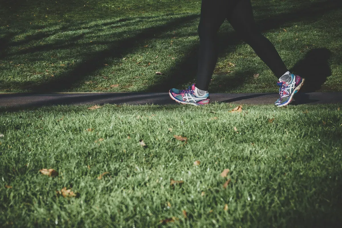 6 Latihan Fisik yang Bisa Dilakukan di Rumah Tanpa Perlu ke Gym (Sumber: Unsplash/Arek Adeoye)