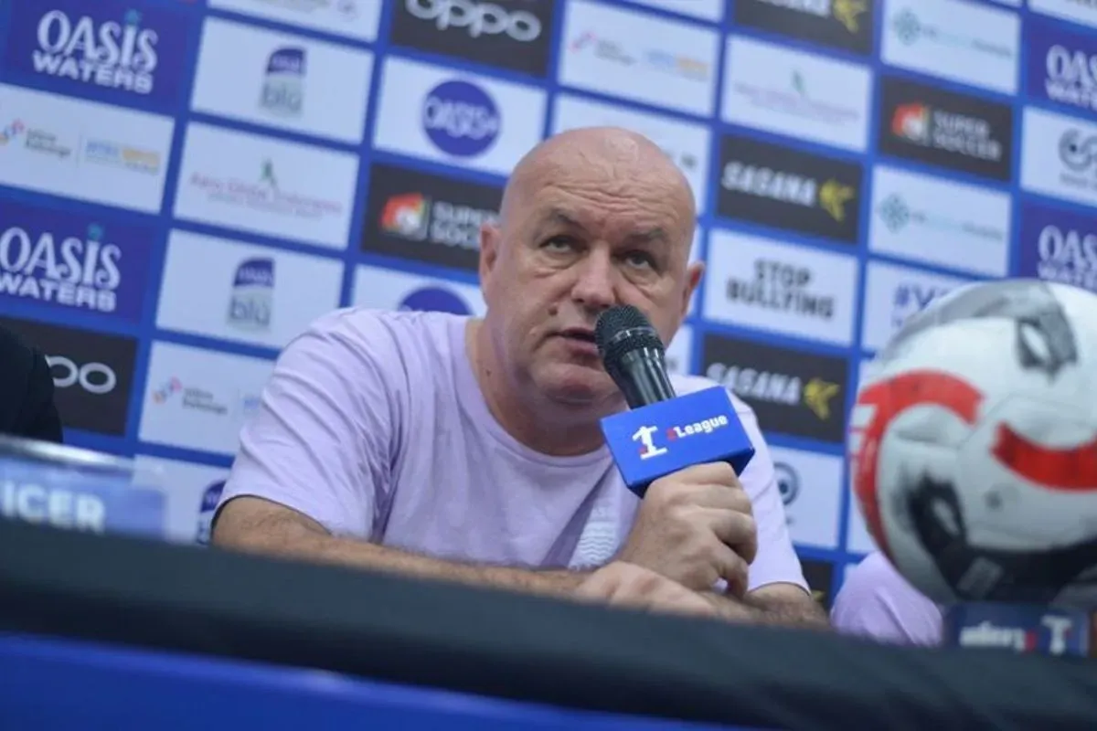 Pelatih Persib Bandung, Bojan Hodak prediksi Indonesia bisa menang lawan Lebanon. (Sumber: persib.co.id)