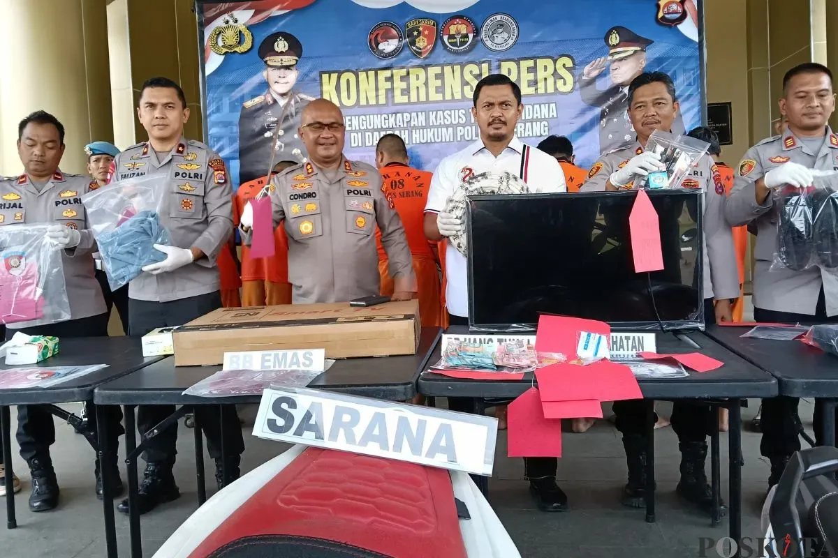 Konferensi pers tindak kejahatan di Mapolres Serang, Kelurahan Cisait, Kecamatan Kragilan, Kabupaten Serang, Banten, Senin, 8 September 2025. (Sumber: Poskota/Rahmat Haryono)