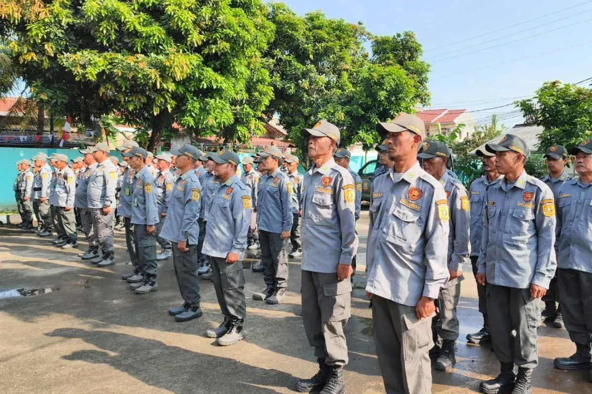 Apel Siskamling untuk jaga kondusivitas wilayah di Cibinong, Kabupaten Bogor. (Sumber: Dok. Pemkab Bogor)