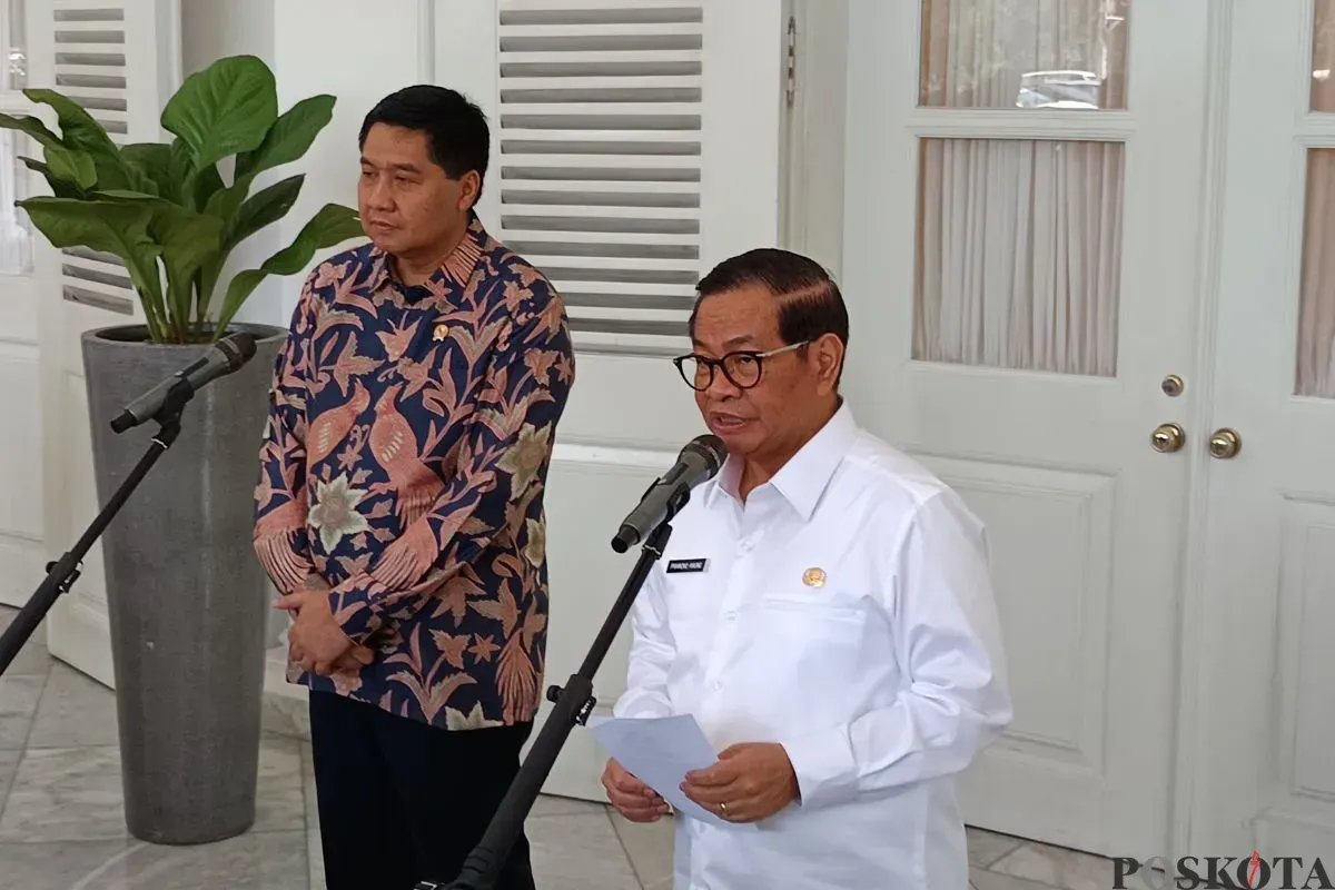 Gubernur Jakarta Pramono Anung (kanan) bersama Mentri PKP Maruarar Sirait di Balai Kota Jakarta, Jakarta Pusat, Rabu, 10 September 2025. (Sumber: Poskota/Muhammad Tegar Jihad)