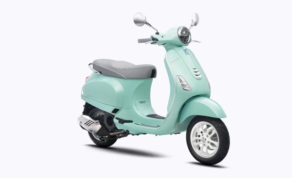 PT Piaggio Indonesia meluncurkan Vespa LX terbaru dengan mesin 150cc dan desain klasik modern. Tersedia pilihan warna cerah yang cocok untuk gaya hidup anak muda. (Sumber: Piaggio Indonesia)