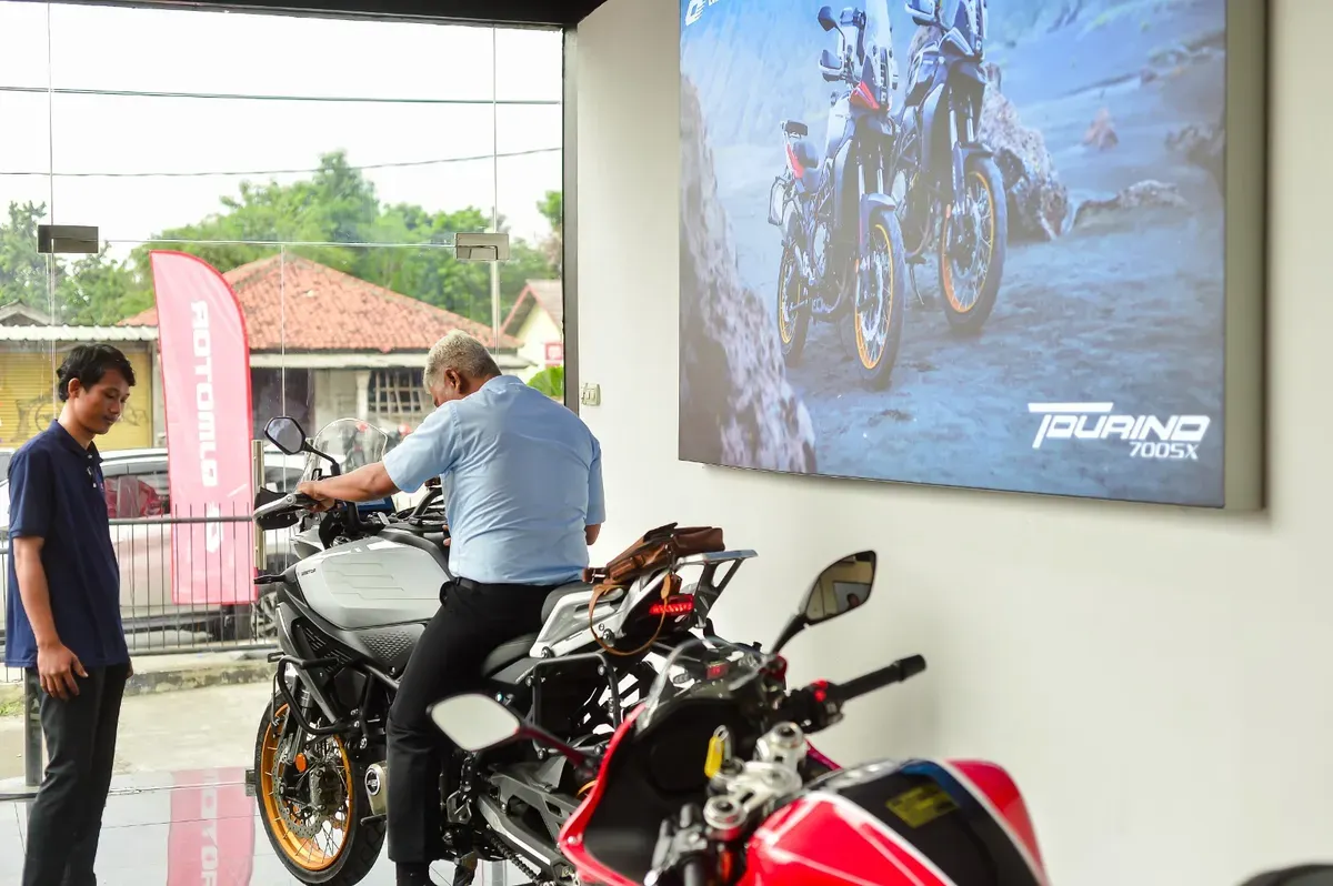 QJMOTOR buka dealer baru di Jatiasih, Kota Bekasi. Tersedia layanan penjualan, servis, dan suku cadang lengkap. (Sumber: Dok. QJMotor)