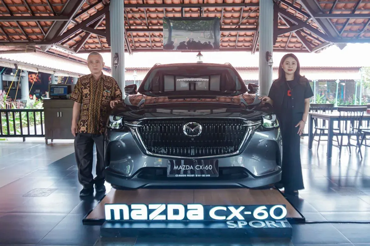 Mobil Mazda CX-60 Sport resmi hadir di Medan dengan desain sporty, fitur lengkap, dan harga Rp709,8 juta. (Sumber: Dok. Mazda Indonesia)