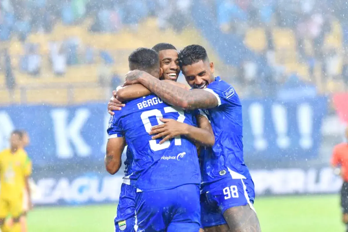 Potret pemain Persib Bandung saat melakukan selebrasi gol. (Sumber: Persib)
