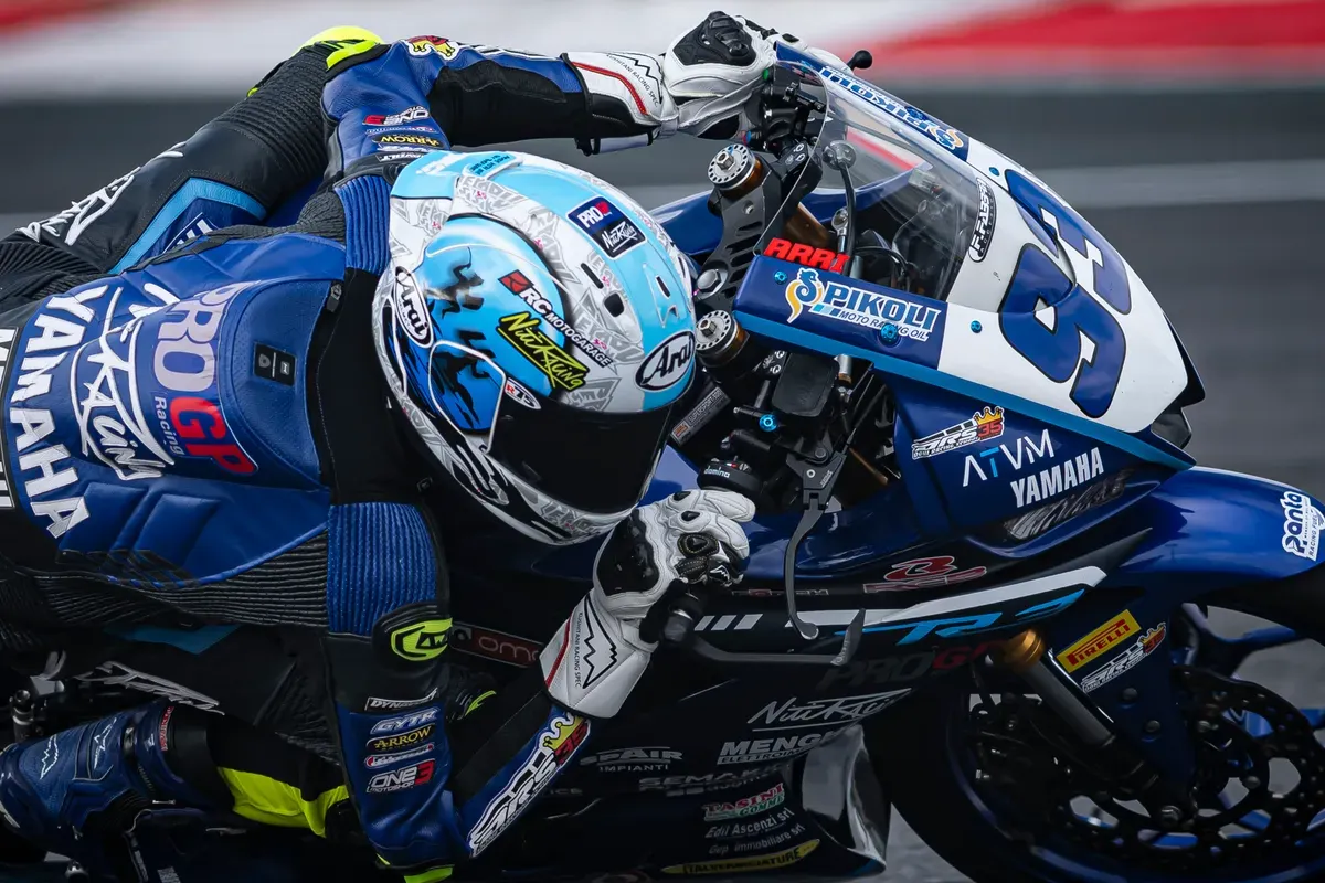 Pembalap muda NTB, Arai Agaska, tampil nekat sebagai wild card di World Supersport 300 Magny-Cours, Perancis. (Sumber: Istimewa)