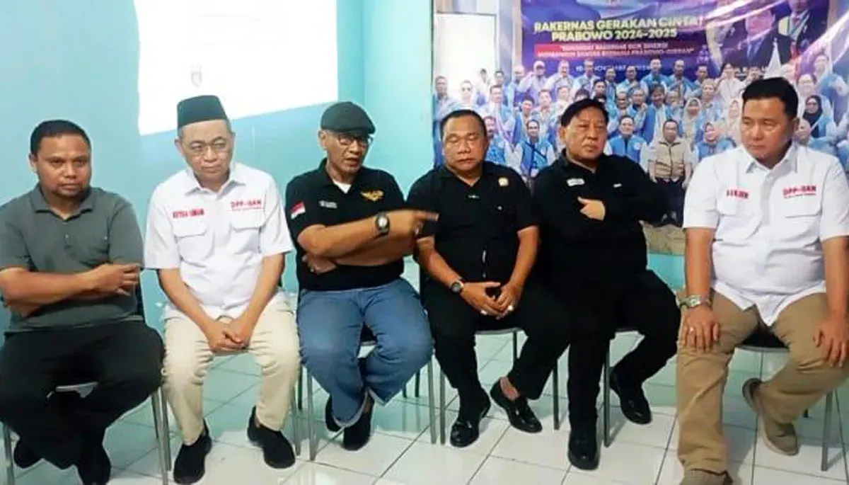 Relawan Prabowo melakukan rapat persiapan Apel Kebangsaan yang akan diselenggarakan 20 September 2025 di Padepokan Pencak Silat TMII, Jakarta. (Sumber: Istimewa)
