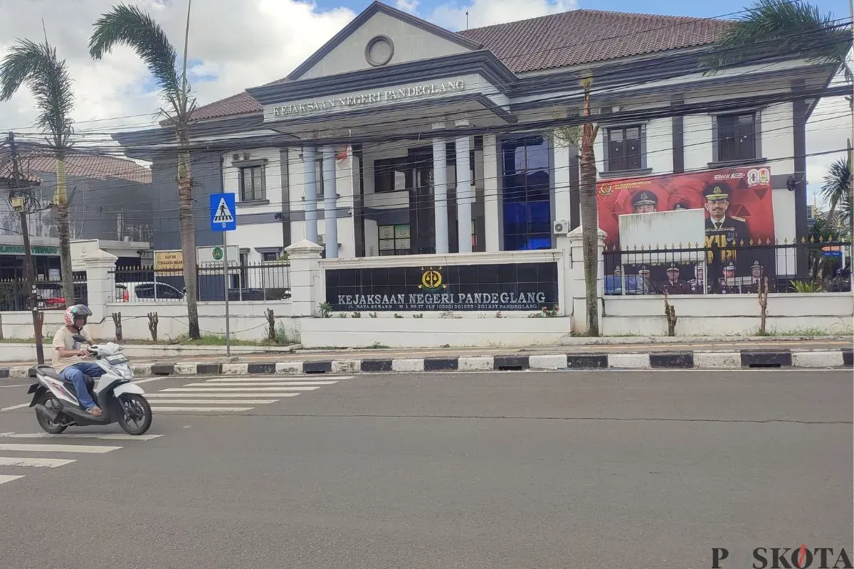 Kantor Kejari Kabupaten Pandeglang di Jalan Raya Pandeglang-Serang. (Sumber: Poskota/Samsul Fatoni)