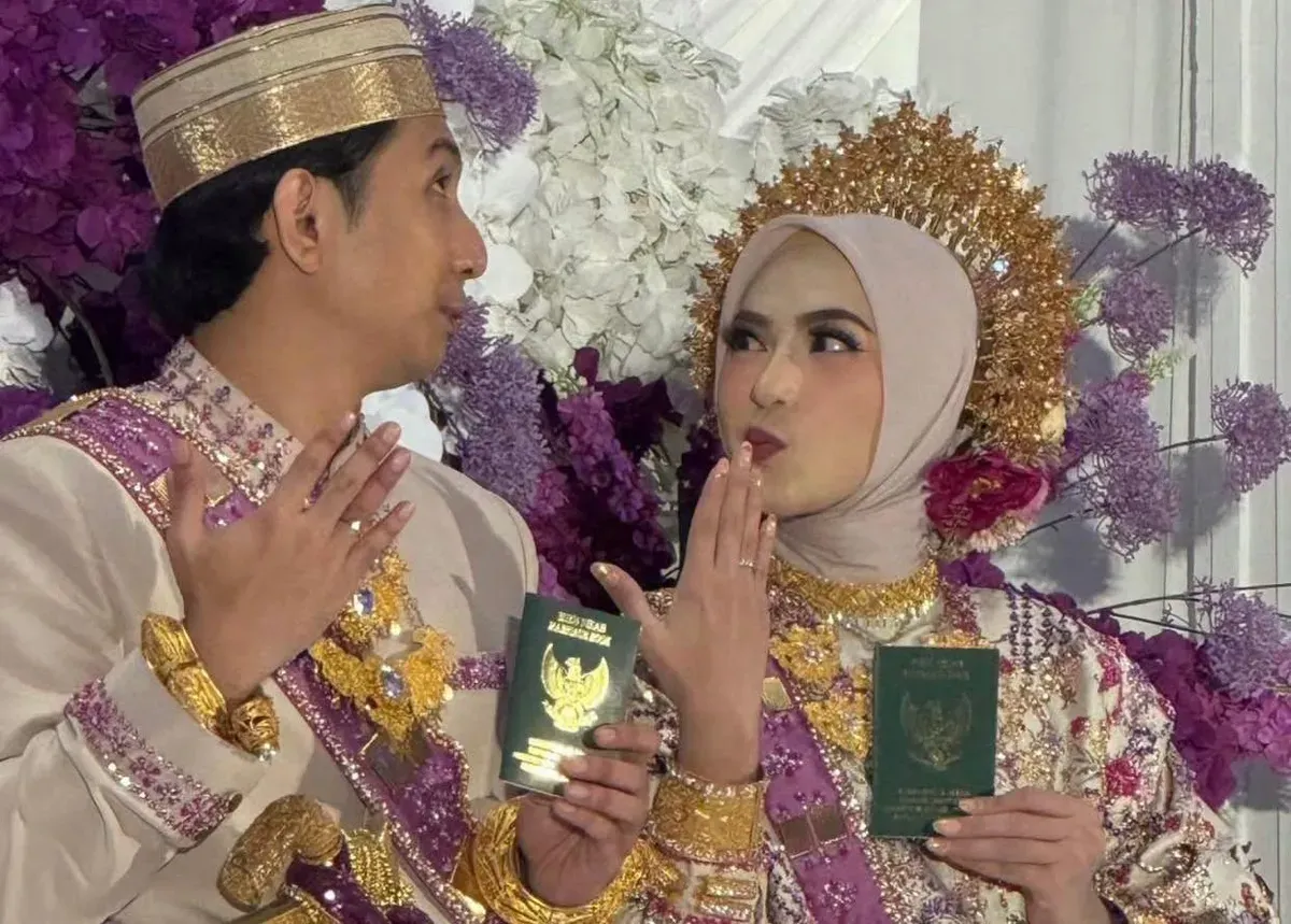 Penyanyi Tanah Air Feby Putri, resmi melepas masa lajangnya dan menikah dengan sang kekasih, Adam Febrian, pada Minggu, 14 September 2025. (Sumber: Instagram/@fbyputrinc)