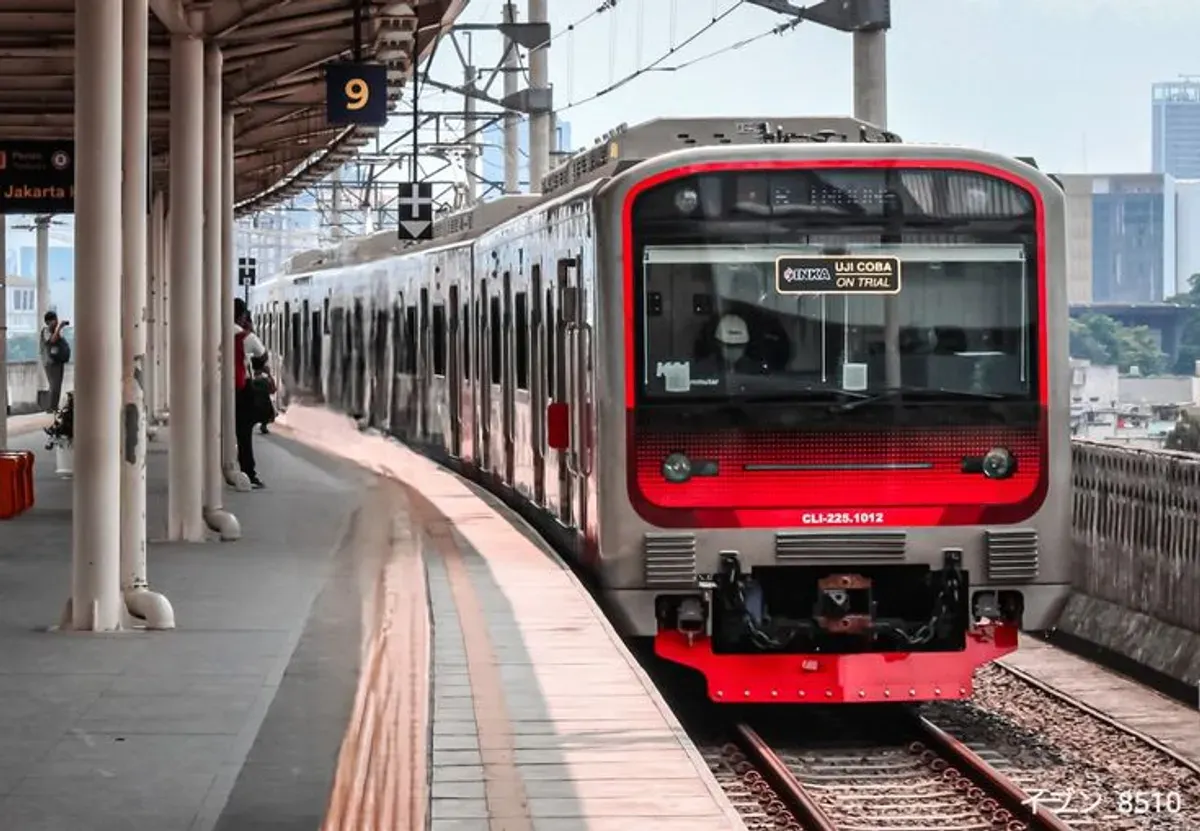 Cara beli tiket KRL tanpa kartu melalui fitur GoTransit di aplikasi Gojek yang praktis dan fleksibel. (Sumber: Pinterest)