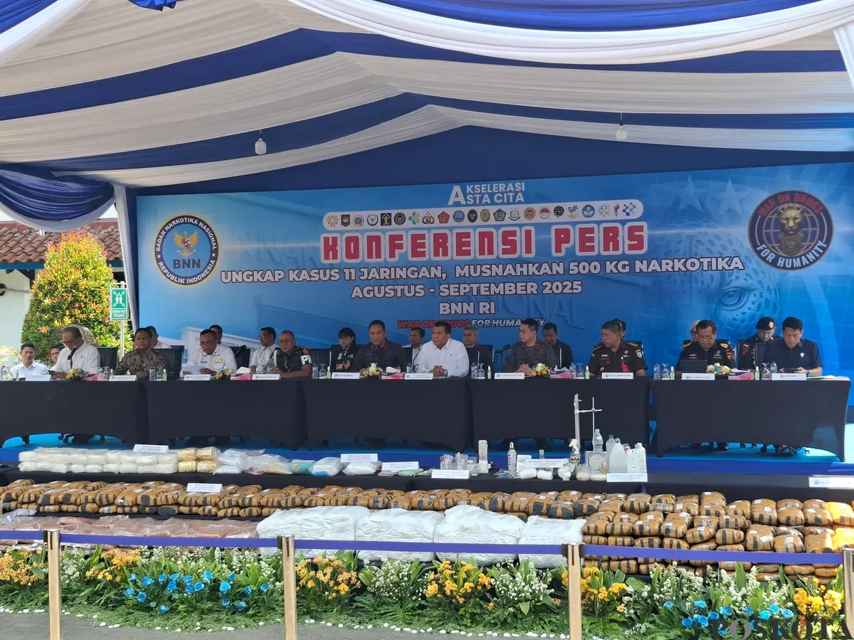 Jumpa pers BNN RI perihal jaringan narkotika dengan 53 tersangka dan 500 kg narkoba, Senin, 15 September 2025. (Sumber: Poskota/Angga Pahlevi)