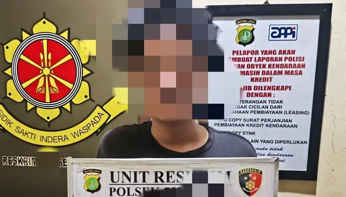 Pelaku pengedar obat keras berkedok warung kopi yang diamankan Polsek Bojongsari. (Sumber: Dok Humas Polres Metro Depok)