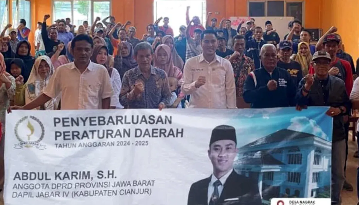 Anggota DPRD Jabar, Abdul Karim, saat menggelar sosialisasi Perda Nomor 5 Tahun 2020 tentang Penyelenggaraan Perkebunan di aula Desa Nagrak, Kabupaten Cianjur. (Sumber: Istimewa)