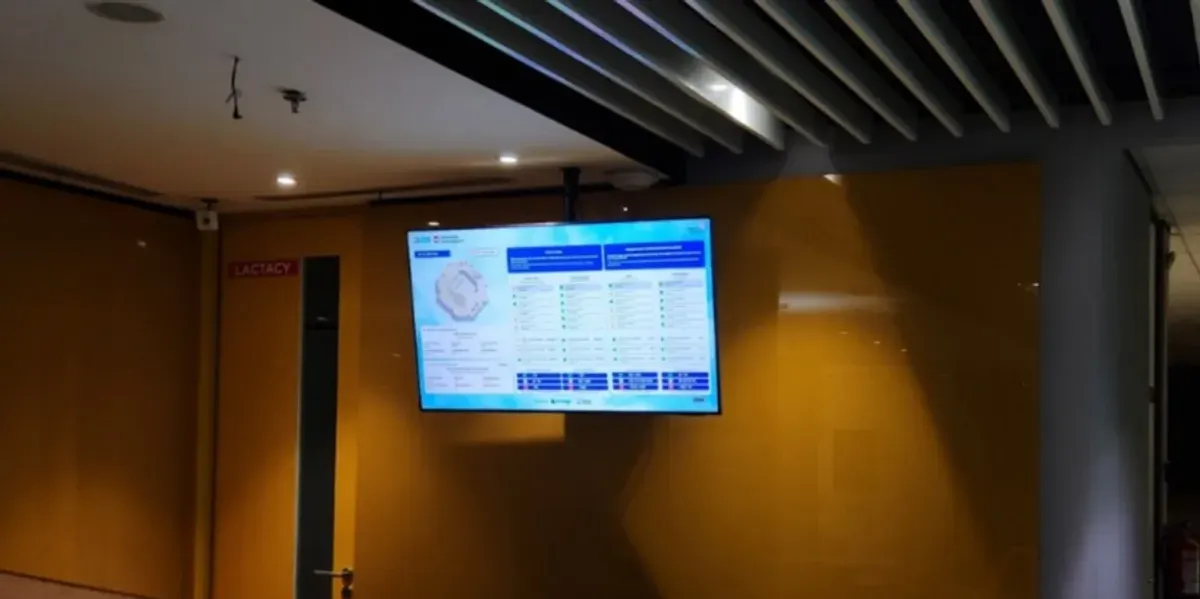 PT Telkom berkolaborasi dengan Telkom University meluncurkan Indoor Air Quality Monitoring System di Telkom Landmark Tower, Jakarta. (Sumber: Corcom Telkom)