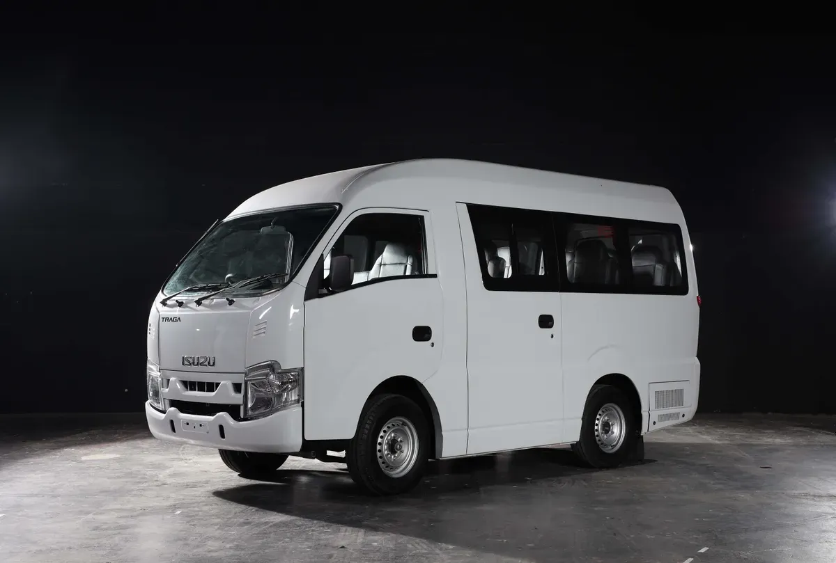 Isuzu Traga Bus mulai dipesan. Hadir sebagai kendaraan penumpang kecil untuk travel, shuttle, dan pariwisata. (Sumber: Dok. Isuzu Indonesia)