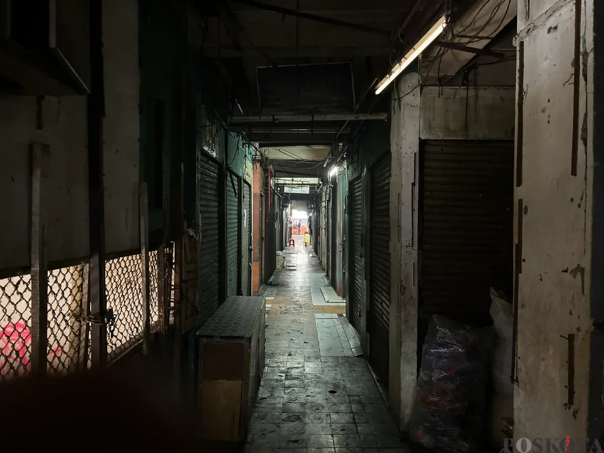 Kondisi lantai 1 Pasar Blok G Tanah Abang, Jakarta Pusat, pada Jumat, 19 September 2025. (Sumber: Poskota/Pandi Ramedhan)