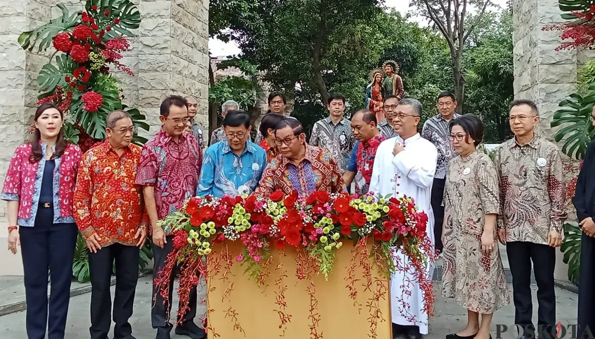 Gubernur Jakarta, Pramono Anung meresmikan Taman Doa Kasih Mulia Sejati di Rawa Buaya, Cengkareng, Jakarta Barat, Sabtu, 20 September 2025. (Sumber: POSKOTA | Foto: Pandi Ramedhan)