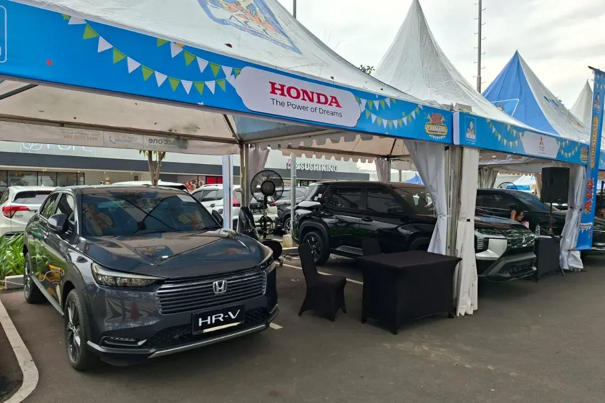 ACC Carnival Bekasi 2025 hadir di HIVE Harapan Indah, tawarkan promo kredit mobil bunga ringan, hiburan keluarga, dan produk UMKM lokal. (Sumber: Dok. ACC)