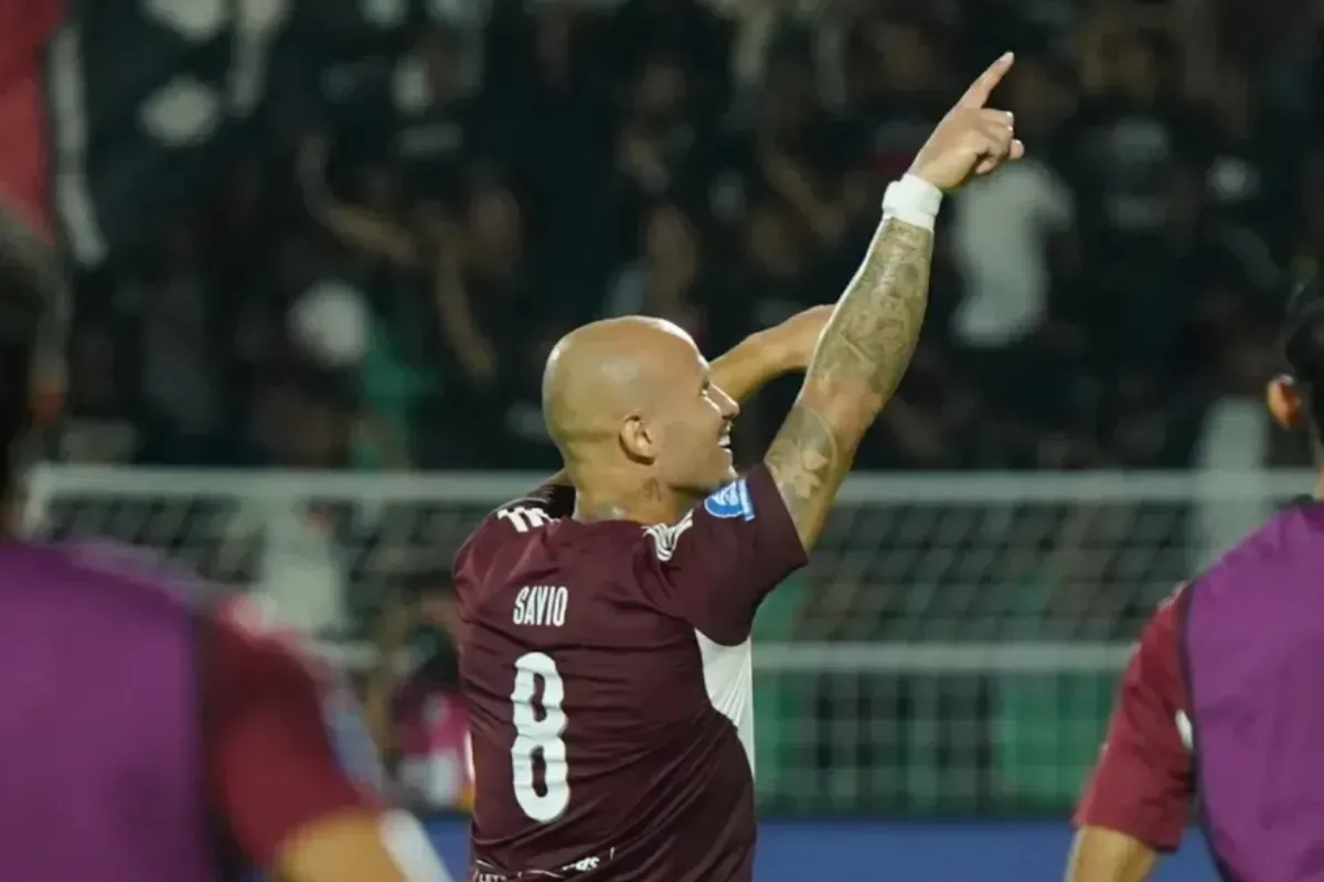 Selebrasi pemain PSM Makassar, Savio Roberto saat mencetak gol ke gawang Persija Jakarta. (Sumber: Instagram/PSM Makassar)