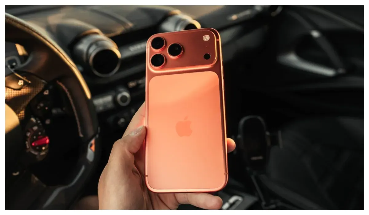 Apple kembali menggebrak pasar teknologi dengan meluncurkan seri terbaru iPhone 17, termasuk model tertingginya, iPhone 17 Pro Max. (Sumber: X/@andres_vidoza)