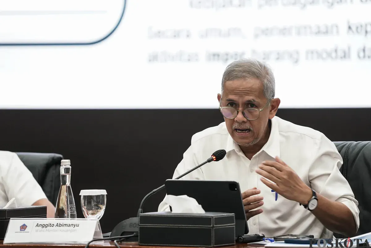 Wakil Menteri Keuangan Anggito Abimanyu memberikan keterangan pers APBN KiTa di Jakarta, Senin, 22 September 2025. (Sumber: Poskota/Bilal Nugraha Ginanjar)