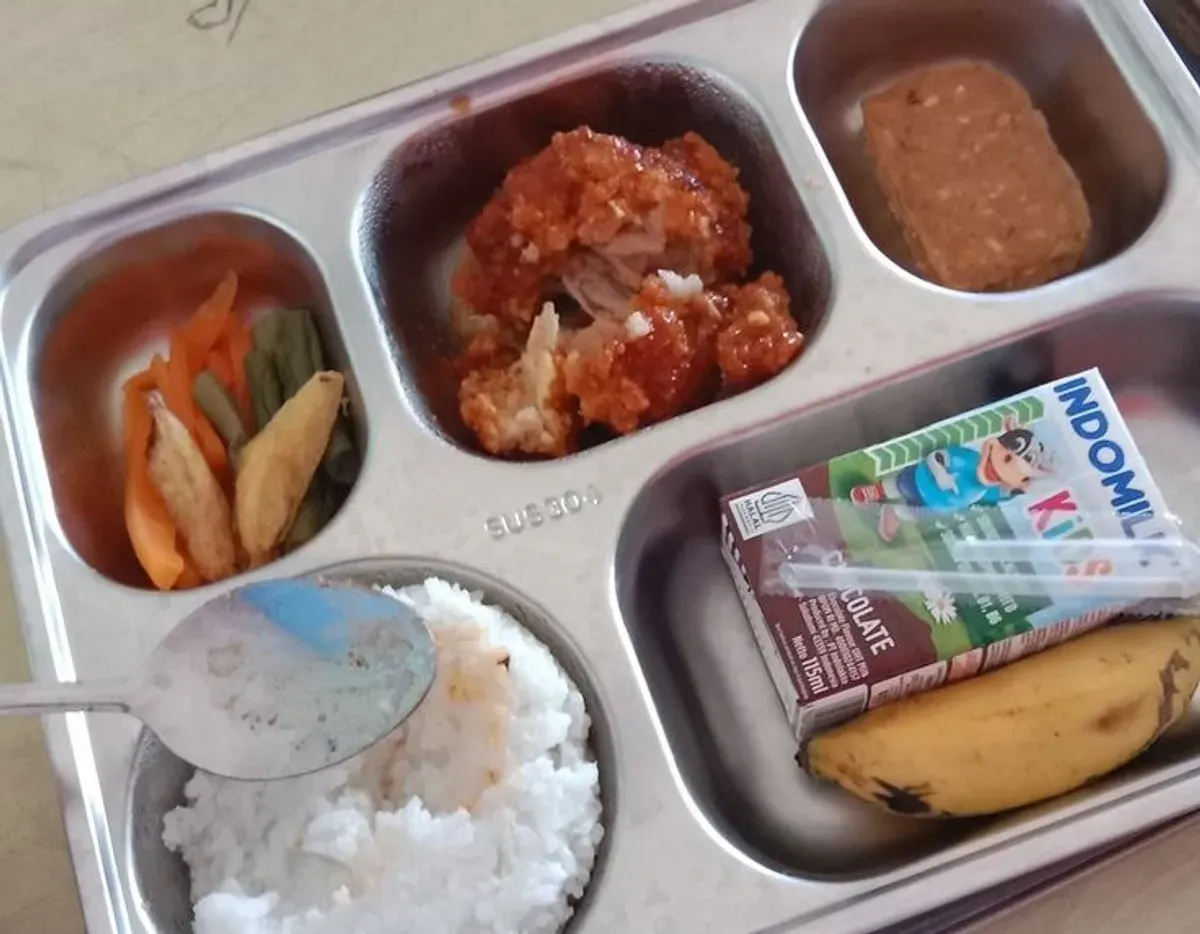 Berapa Sih Gaji Karyawan Dapur Makan Bergizi Gratis? Berikut Rinciannya (Sumber: Pinterest/@Winatta)