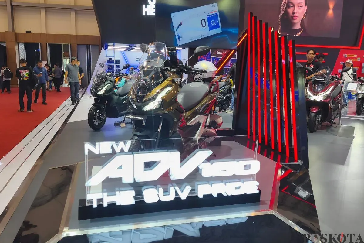 Deretan motor Honda yang dipamerkan di IMOS 2025, ICE BSD, Padegangan, Kabupaten Bekasi, Rabu, 24 September 2025. (Sumber: Poskota/Erwan Hartawan)