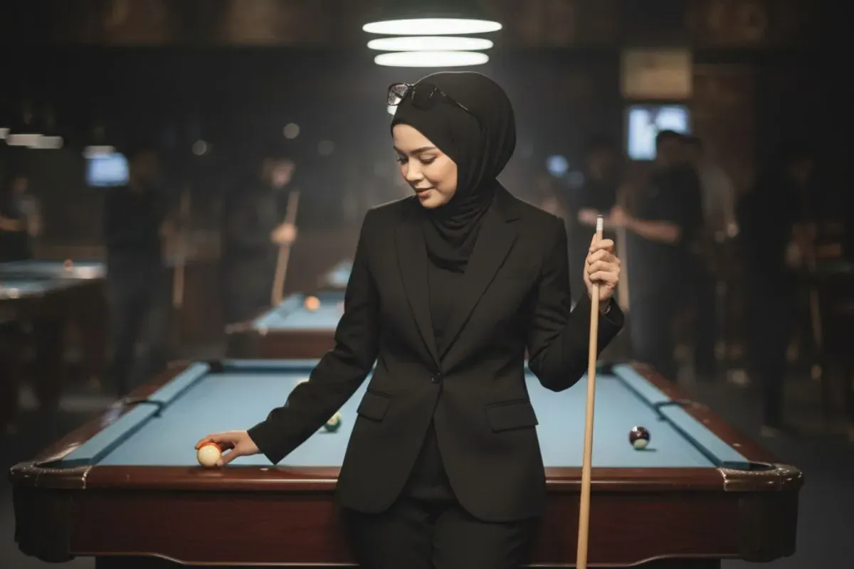 8 inspirasi prompt Gemini AI untuk hasilkan foto biliar kekinian. (Sumber: Gemini AI)