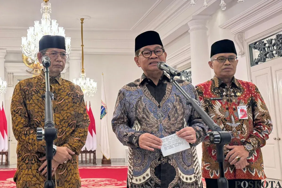 Gubernur Jakarta, Pramono Anung menyampaikan pernyataan kepada awak media di Balai Kota Jakarta, Jakarta Pusat, Kamis, 25 September 2025. (Sumber: Poskota/Muhammad Tegar Jihad)