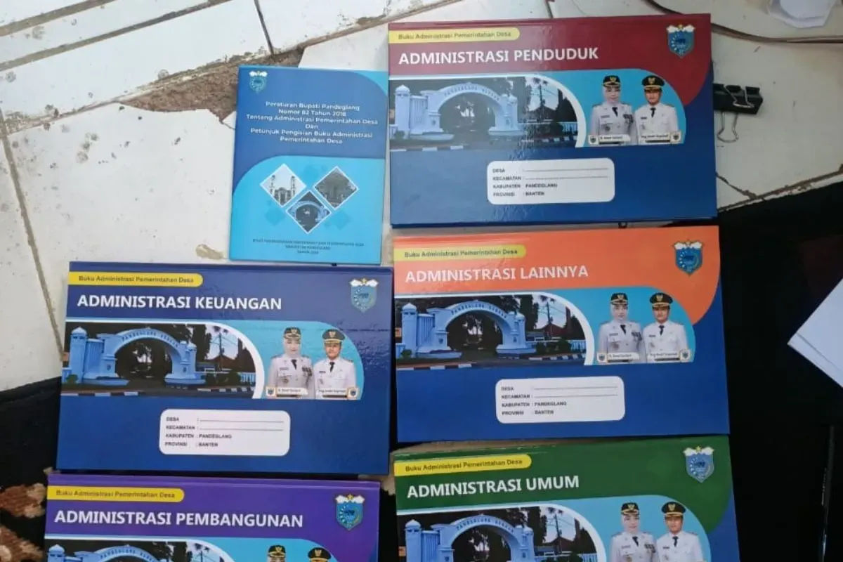 Sejumlah buku administrasi desa di salah sebuah  desa di Kabupaten Pandeglang. (Sumber: Dok. Warga)