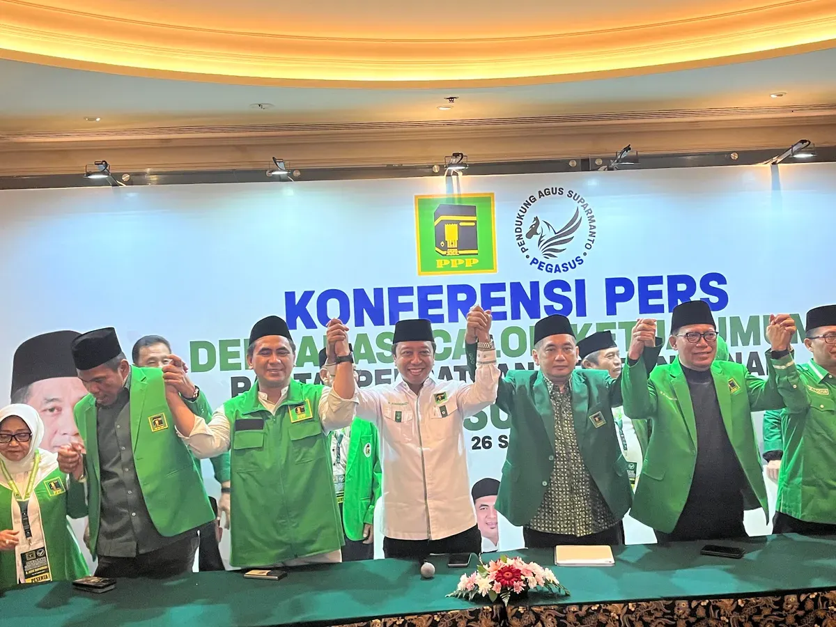 Konferensi pers deklarasi Calon Ketua Umum (Caketum) Partai Persatuan Pembangunan (PPP) di wilayah Jakarta Pusat, Jumat, 26 September 2025 malam. (Sumber: Poskota/Pandi Ramedhan)