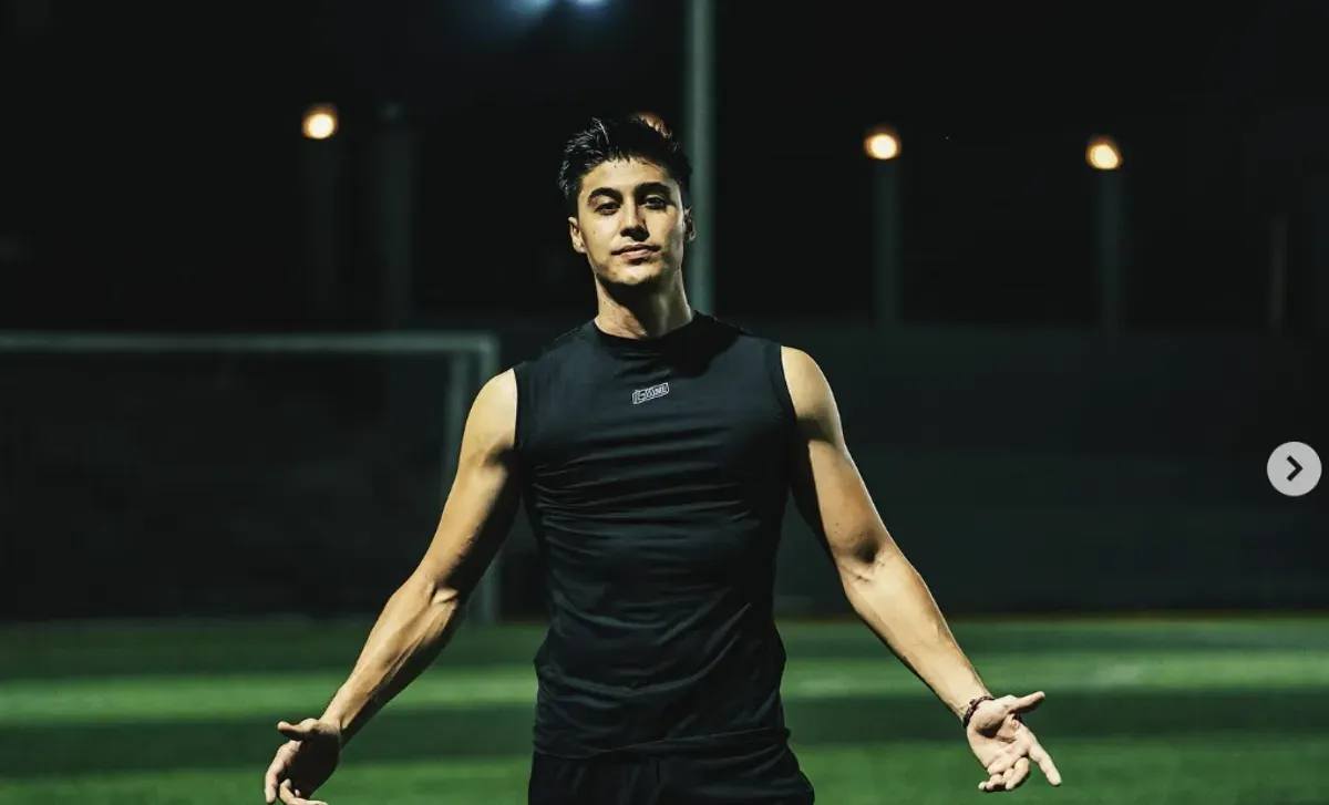 Arjuna Nogara, finalis asal Bali di ajang L-Men of the Year 2025 yang berhasil meraih penghargaan Best Physical Performance. (Sumber: Instagram/@arjuna_nogara)
