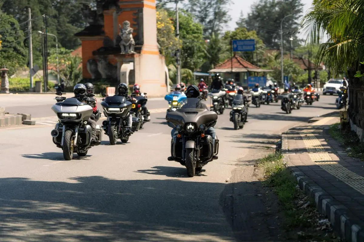 Rombongan pengendara motor Harley Owners Group (HOG) Indomobil Jakarta touring dari Jakarta ke Bali dalam acara The 2nd Revival. (Sumber: Dok. HOG)