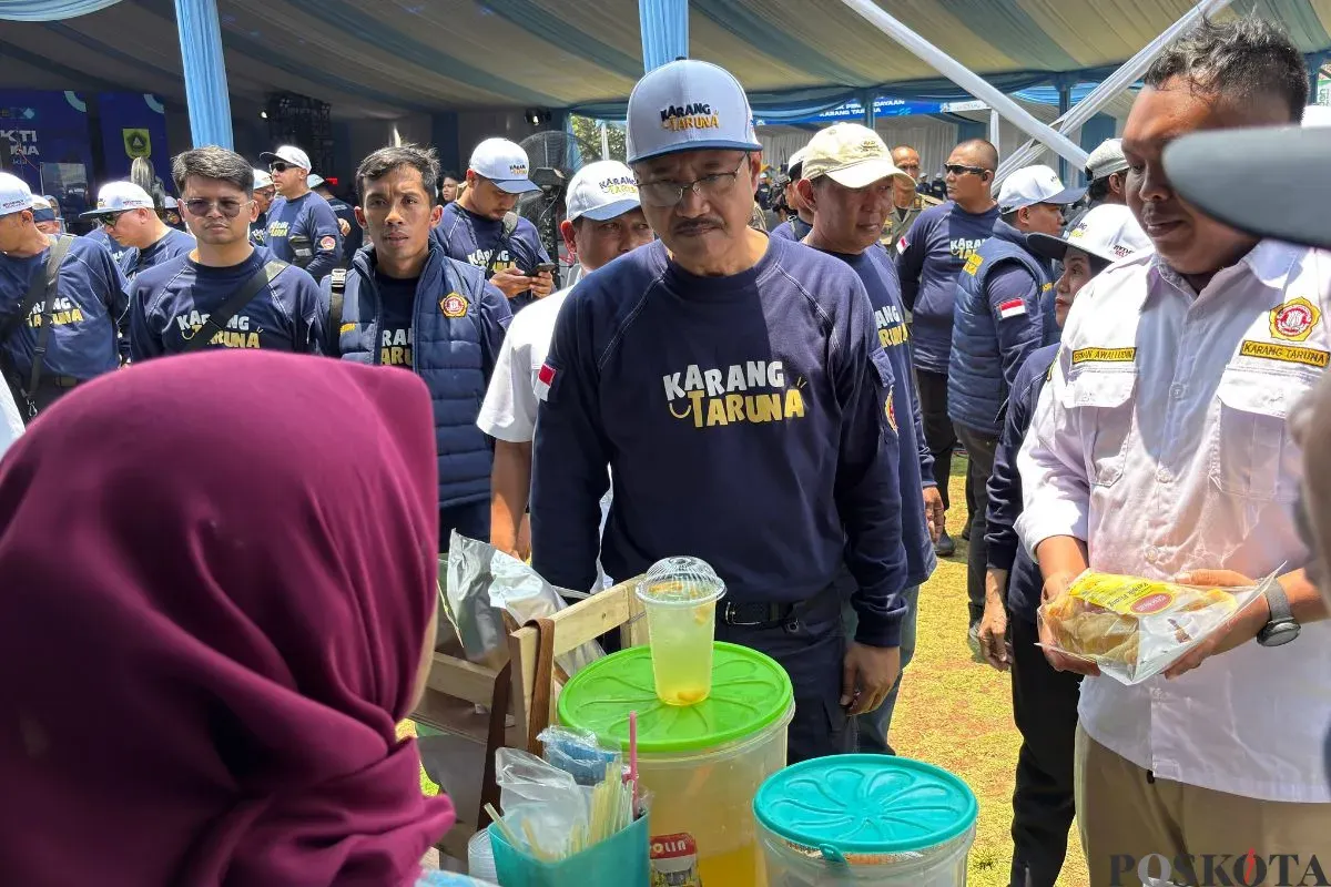 Mensos Gus Ipul menghadiri Bulan Bakti Karang Taruna di Alun-Alun Cirimekar, Cibinong, Kabupaten Bogor, Minggu, 28 September 2025. (Sumber: Poskota/Giffar Rivana)