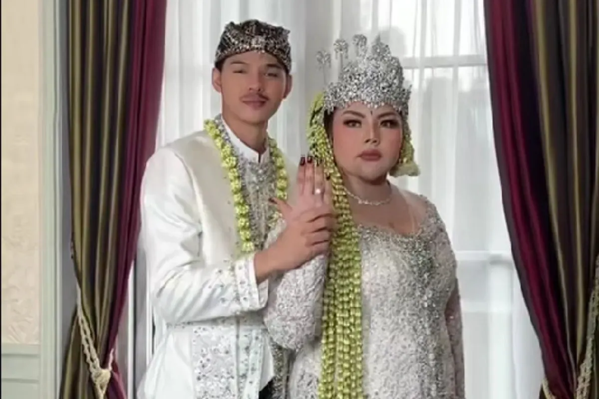 Lisa Mariana pamer kebahagiaan dengan pasangan baru (Sumber: Instagram/@lisamarianaaa)