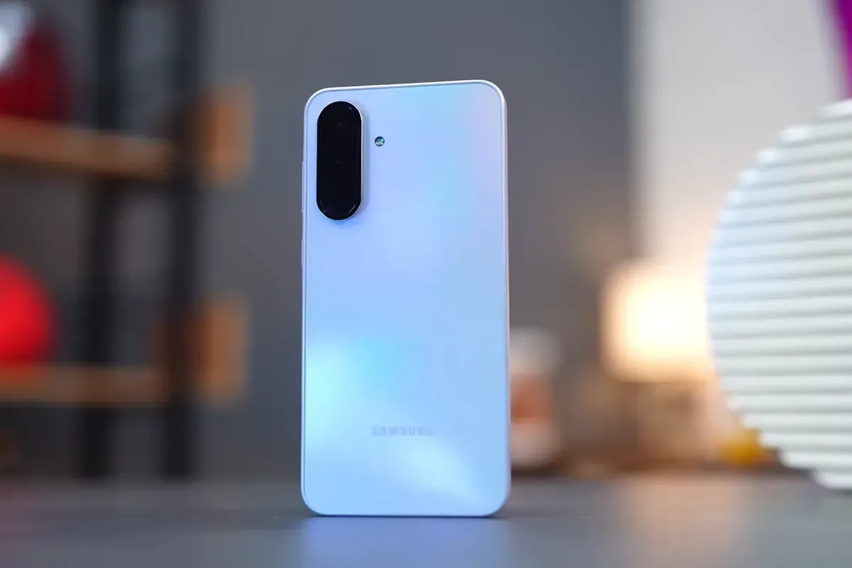 Cek Harga Samsung Galaxy A36 5G Sekarang Lengkap dengan Spesifikasinya (Sumber: YouTube/DHIARCOM)
