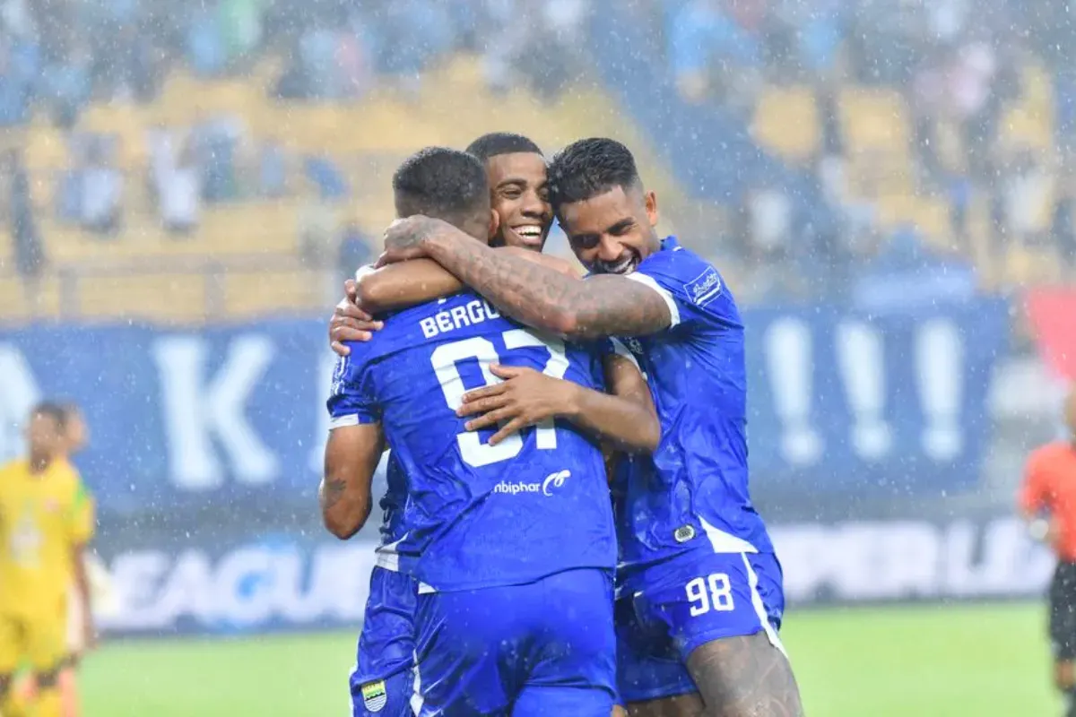 Potret pemain Persib Bandung saat merayakan gol. (Sumber: Persib)