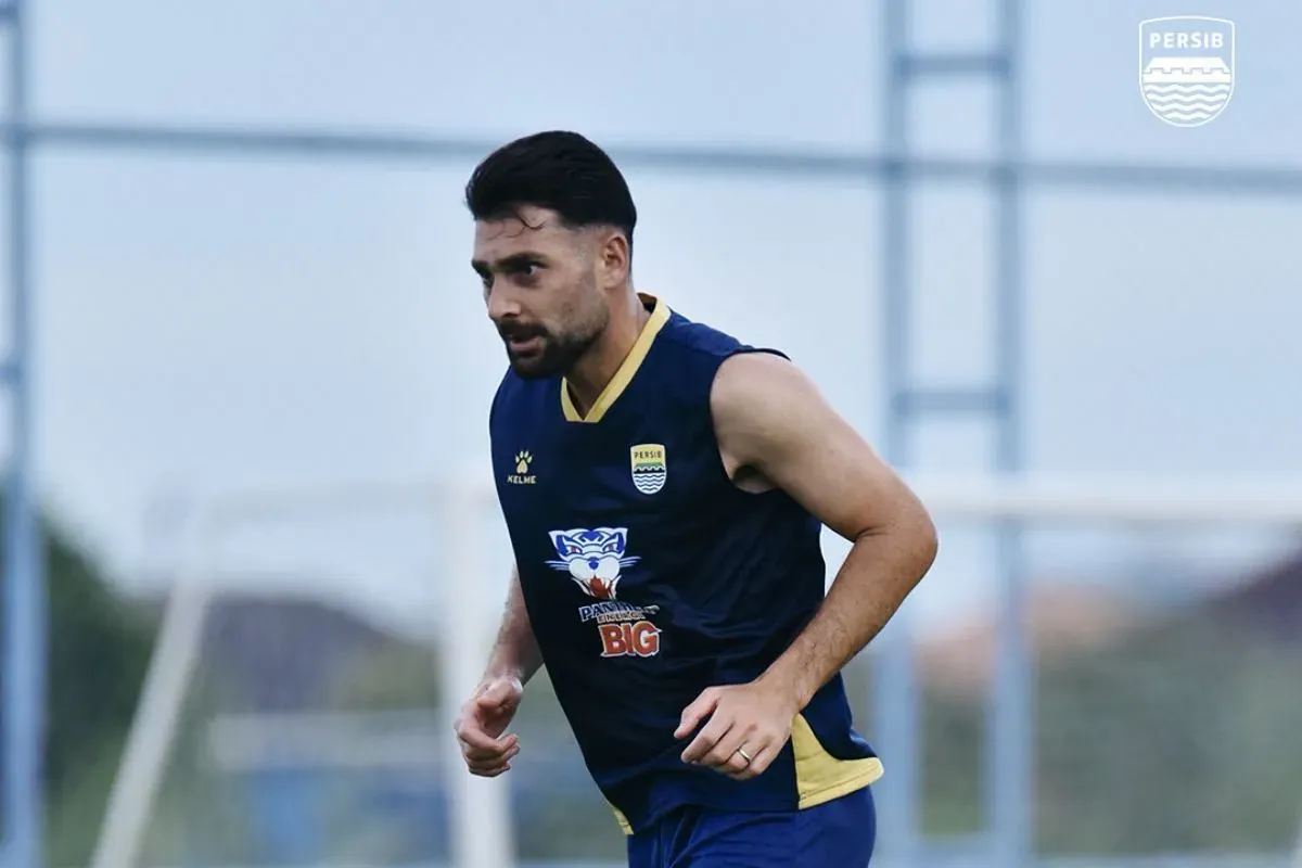 Pemain Persib Bandung, Frans Putros. (Sumber: Instagram/@persib)