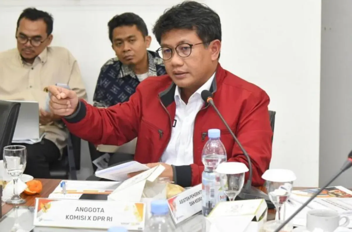 Anggota Komisi X DPR RI Bonnie Triyana tengah menjadi sorotan usai menyampaikan usulan terkait peningkatan kesejahteraan guru di Indonesia. (Sumber: Instagram/@bonnietriyana.official)