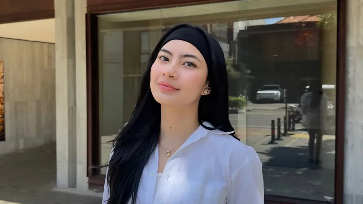 Inka Andestha selebgram cantik yang Temani Pratama Arhan saat wisuda. (Sumber: Instagram/@inkathh)