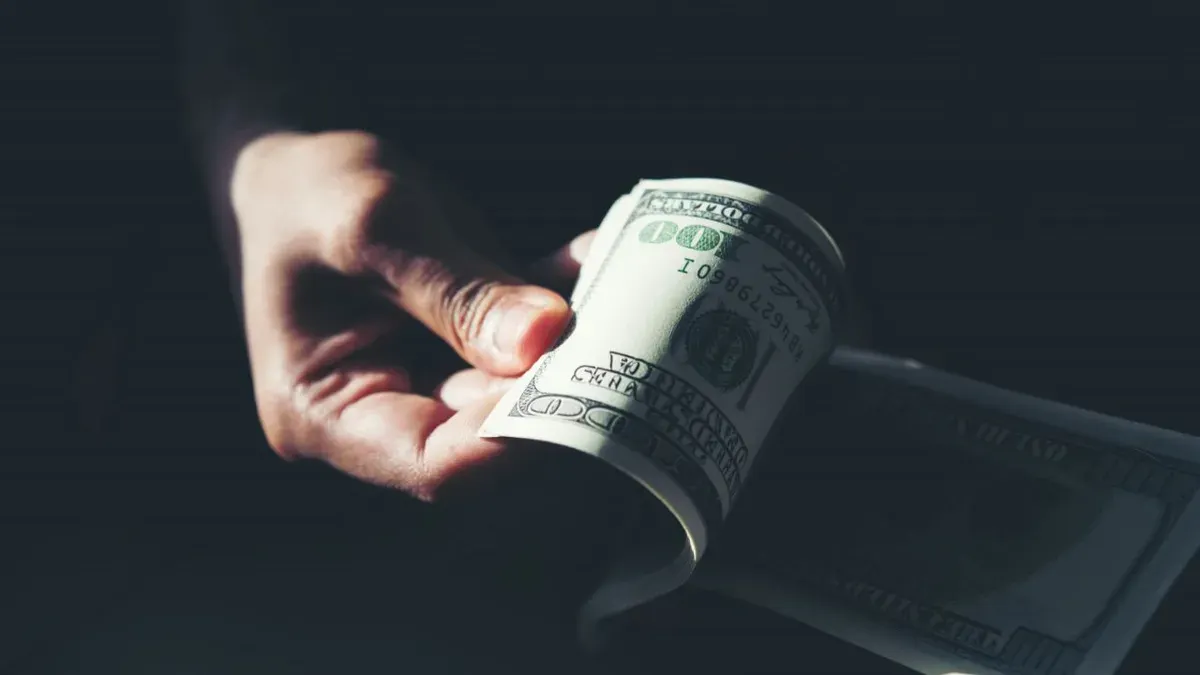 Ilustrasi, beredar rekaman dugaan pungli petugas Polantas di jalan Cideng, Polda Metro Jaya pastikan rekaman lama. (Sumber: freepik)